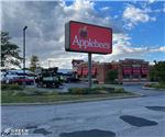 Applebee&#39;s (Anderson, IN): Custom Restaurant Pylon Sign